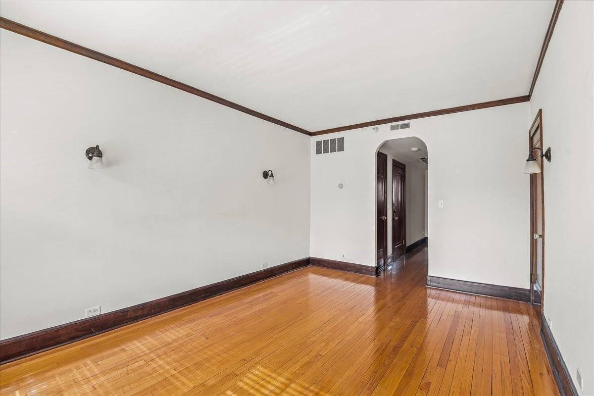 909 Green Bay RD #3S, Winnetka, IL 60093