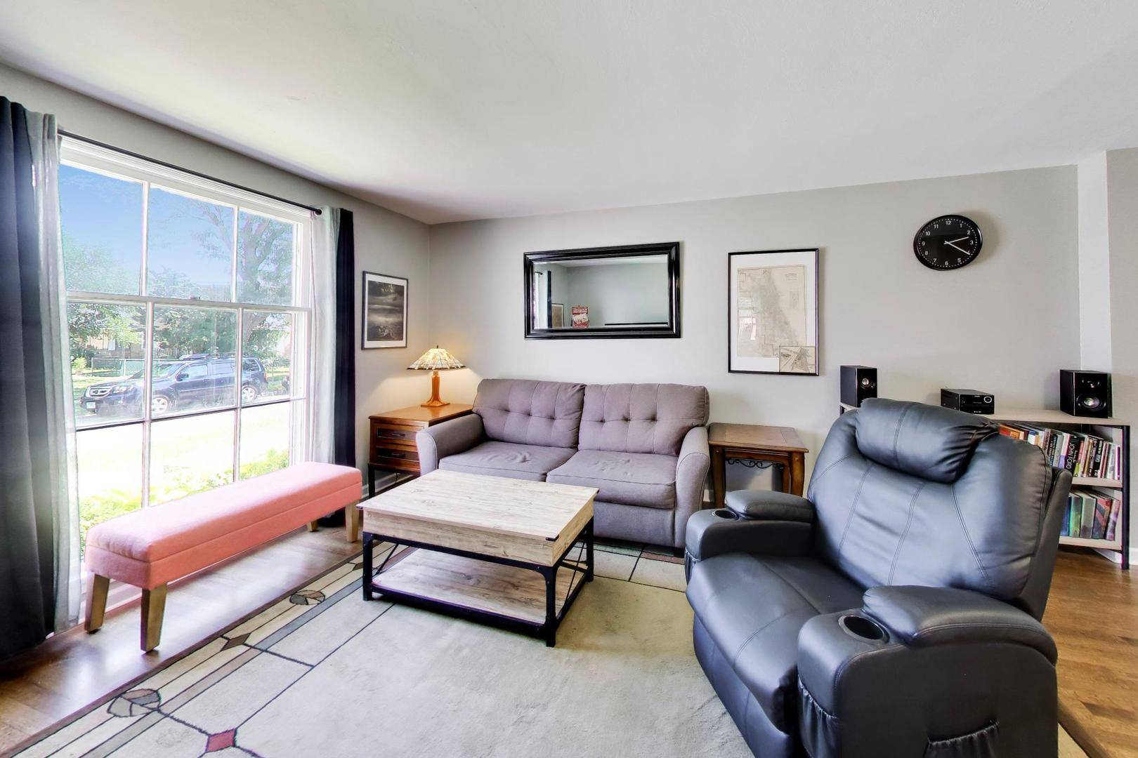 1425 Willow AVE, Des Plaines, IL 60016