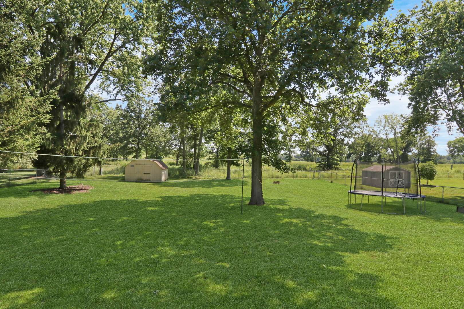 15033 W Redwood LN, Libertyville, IL 60048