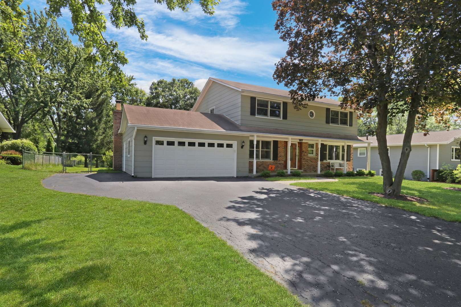 15033 W Redwood LN, Libertyville, IL 60048