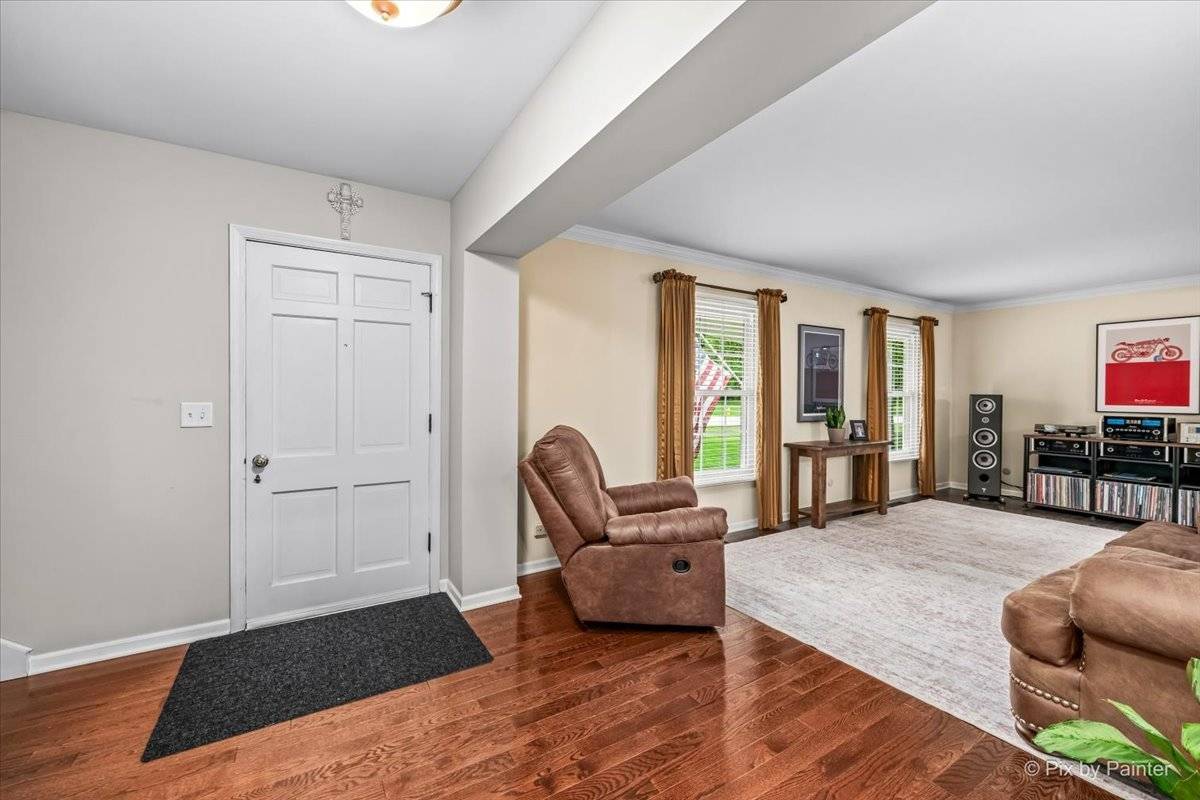 26W380 Blair ST, Winfield, IL 60190