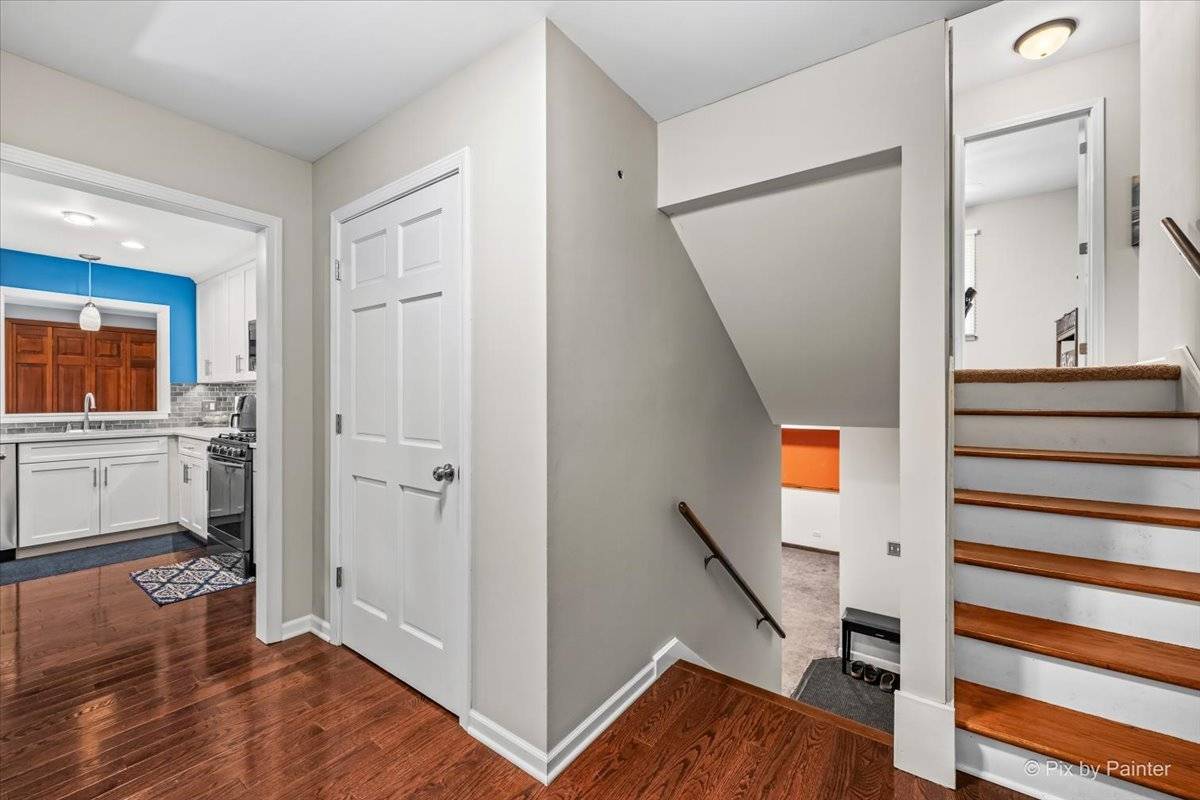 26W380 Blair ST, Winfield, IL 60190