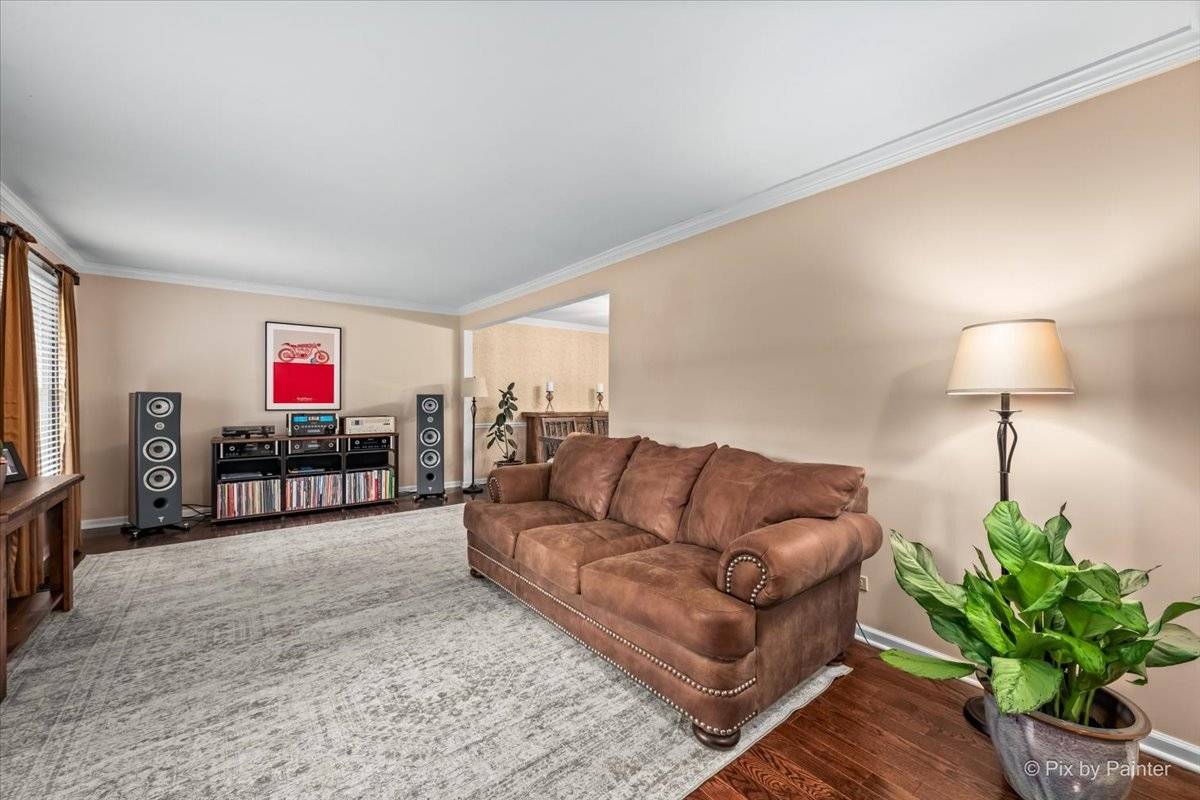 26W380 Blair ST, Winfield, IL 60190