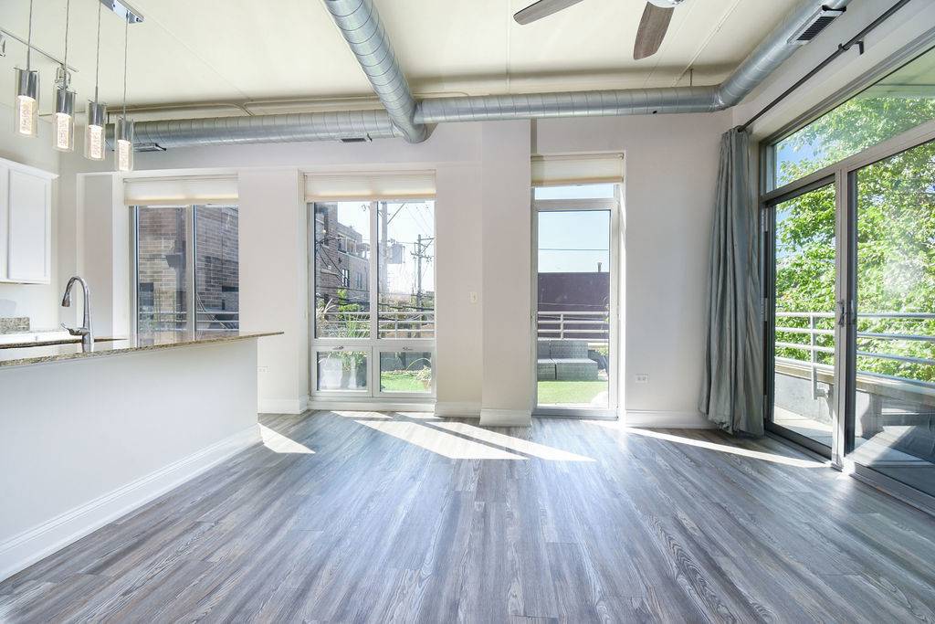 4814 N Clark ST #202S, Chicago, IL 60640