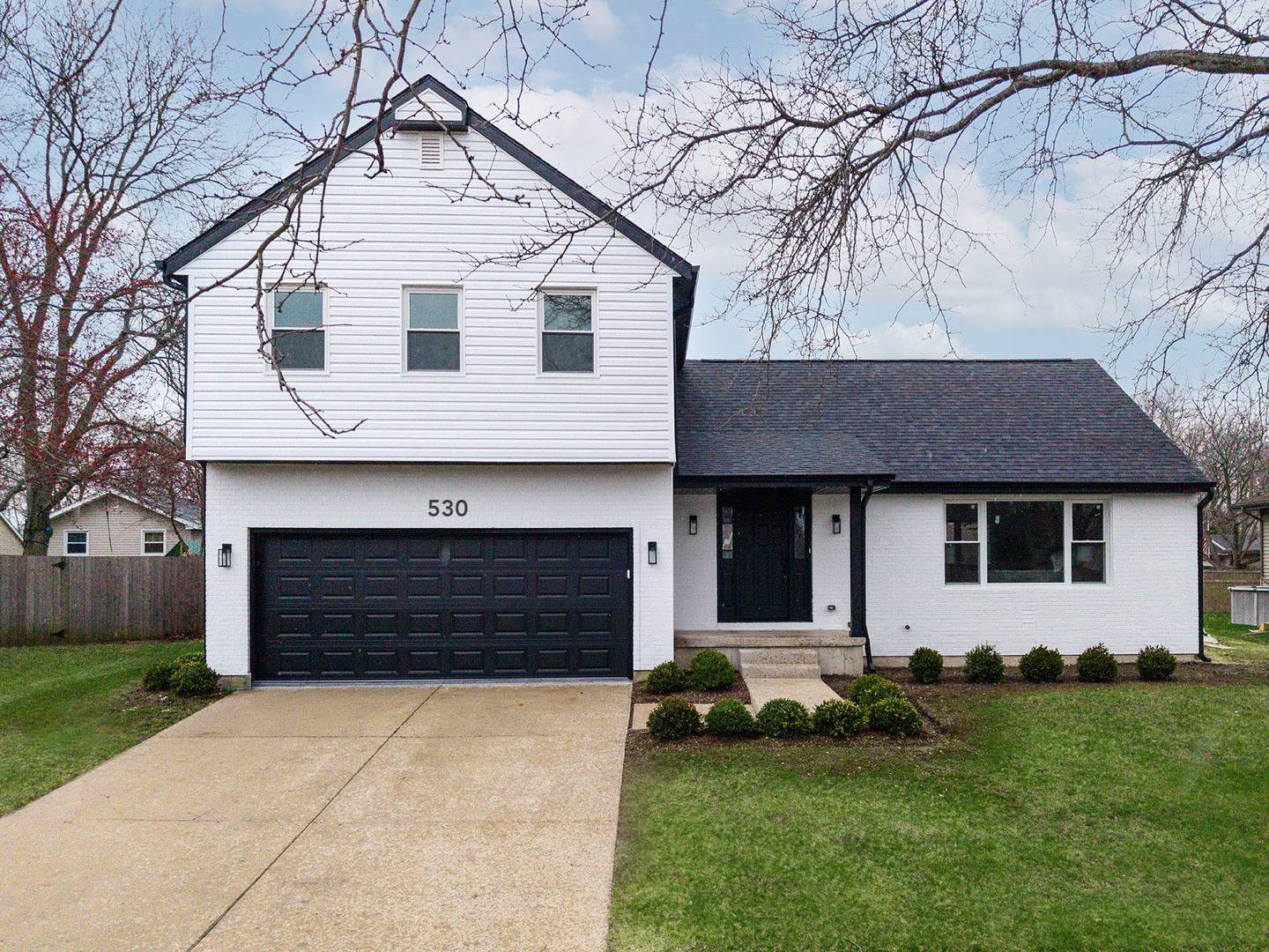 530 Cumberland TRL, Elgin, IL 60123