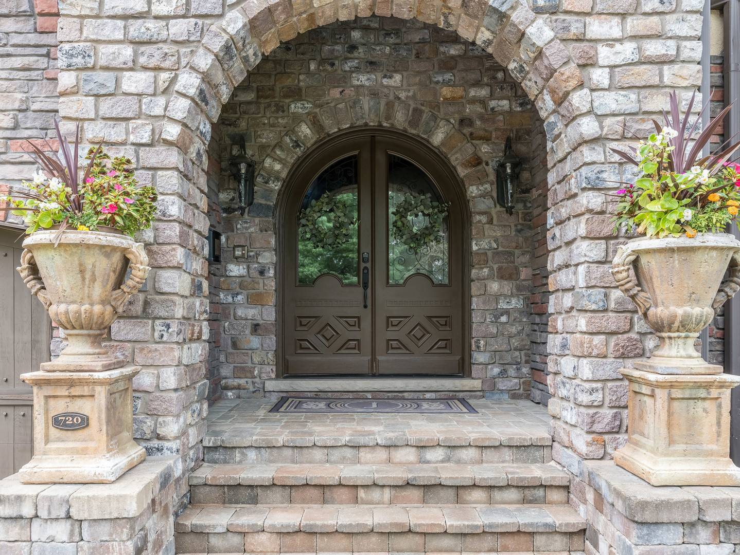 720 Willow RD, Naperville, IL 60540