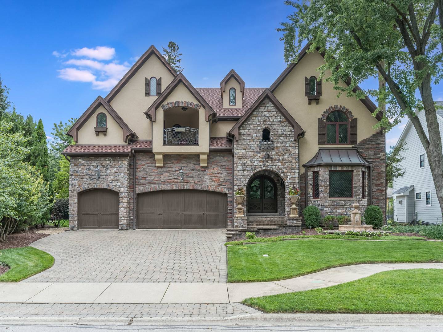 720 Willow RD, Naperville, IL 60540