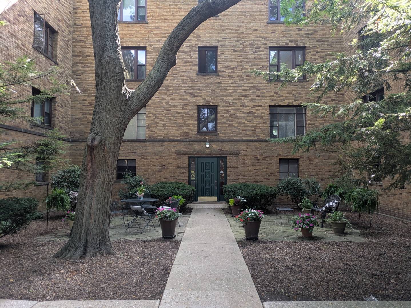 1535 Monroe AVE #2, River Forest, IL 60305