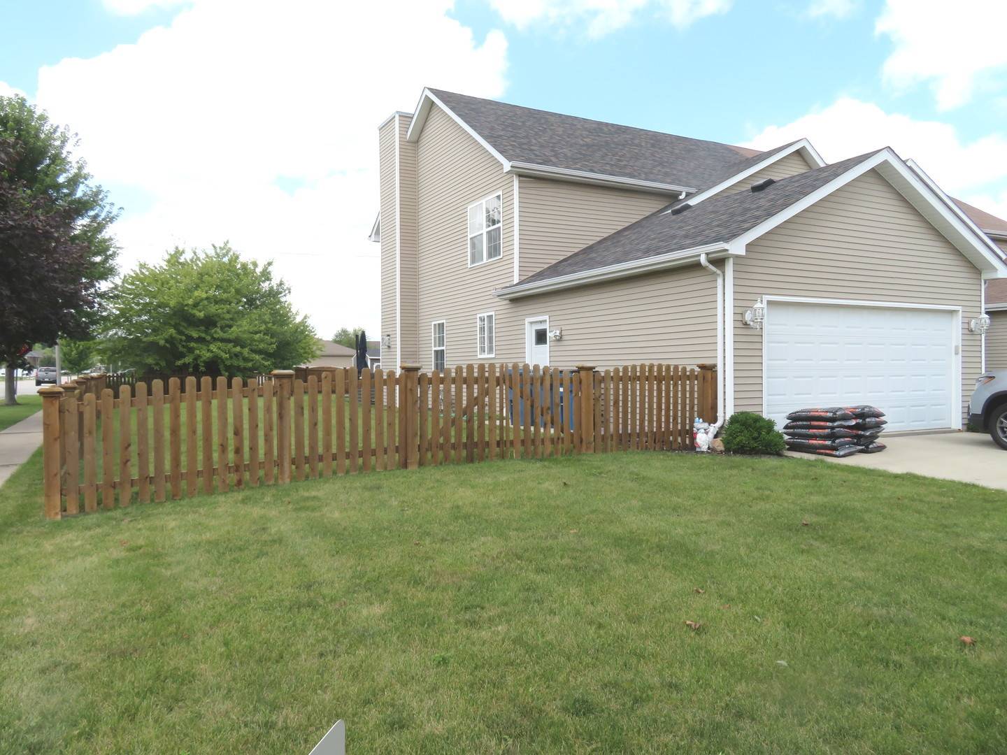2024 Mountain RD, Morris, IL 60450