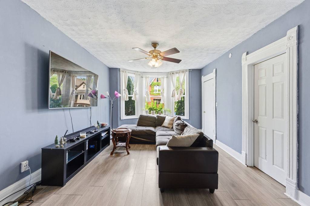 6433 S Aberdeen ST, Chicago, IL 60621