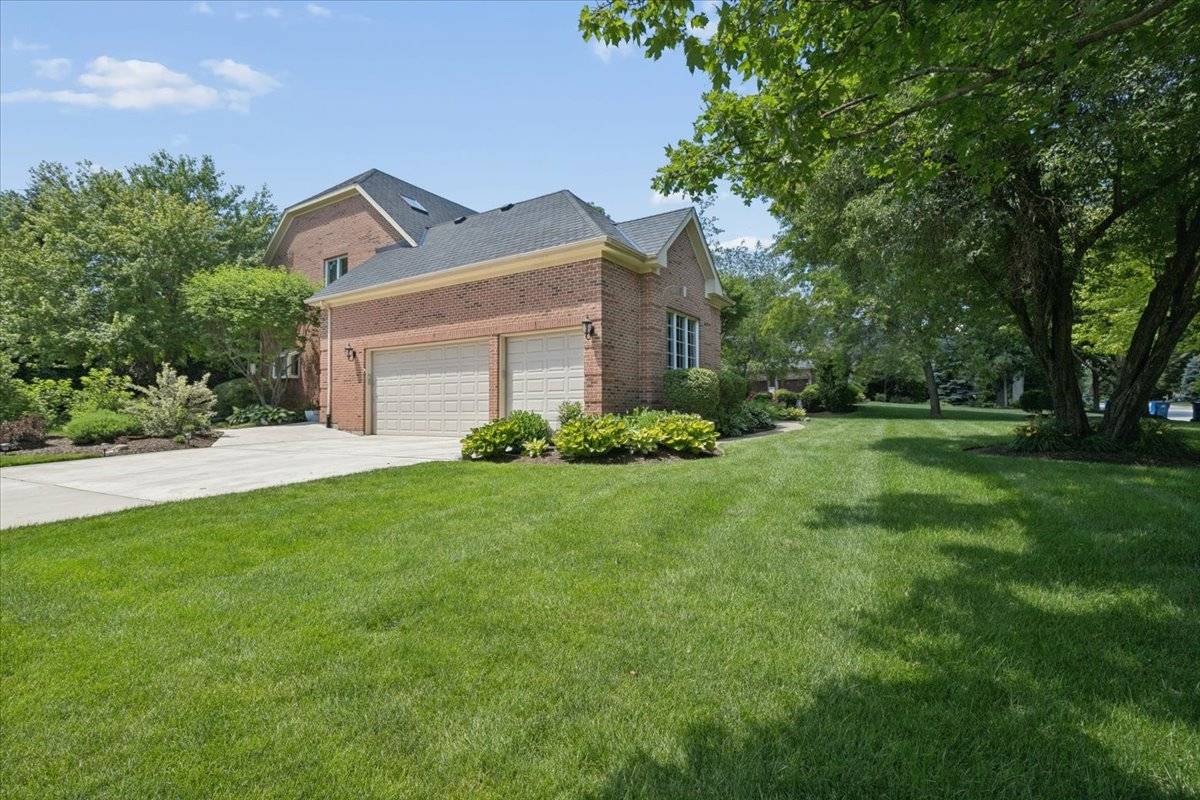 7209 Brae CT, Gurnee, IL 60031