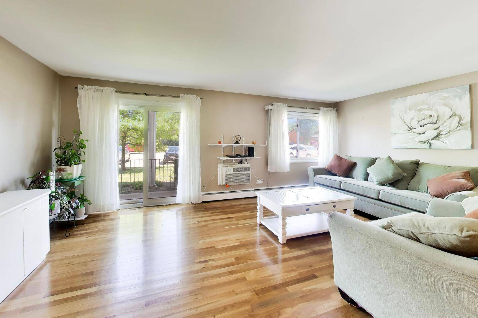 9518 Dee RD #1E, Des Plaines, IL 60016