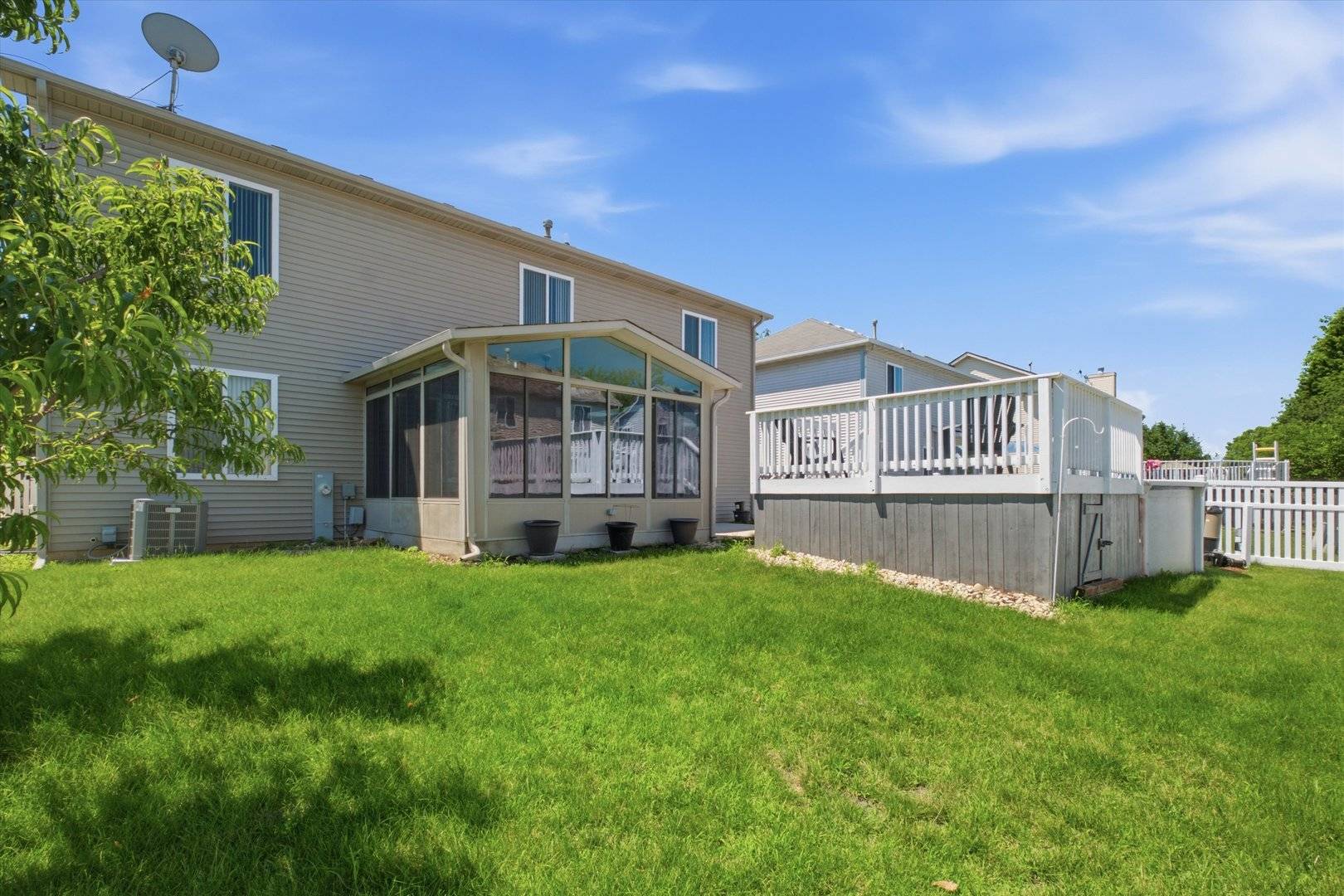 1986 Wedgewood CIR, Romeoville, IL 60446