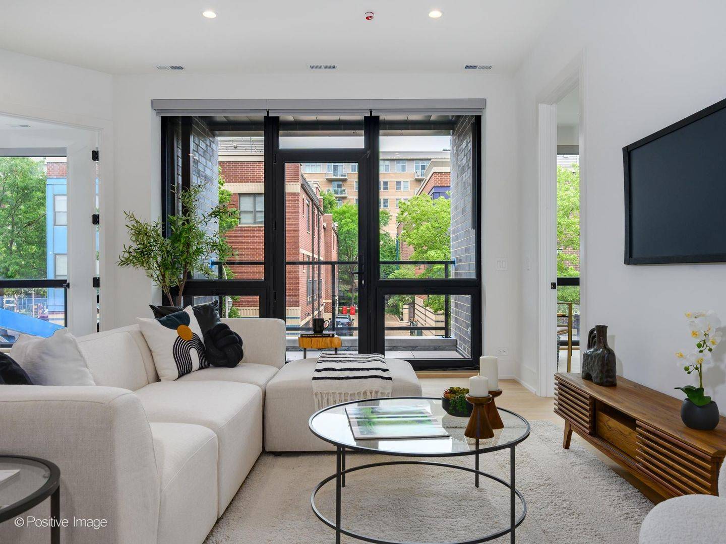 515 W Elm ST #502, Chicago, IL 60610