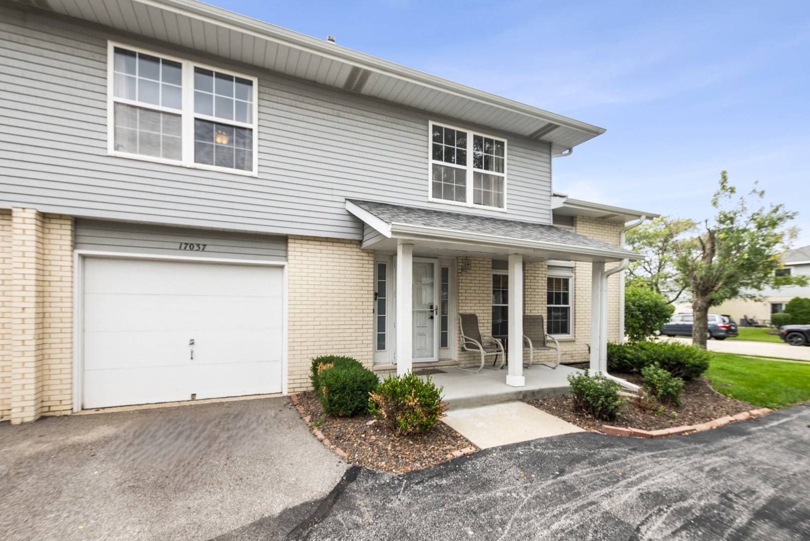 17037 East Circle DR #17037, Tinley Park, IL 60477