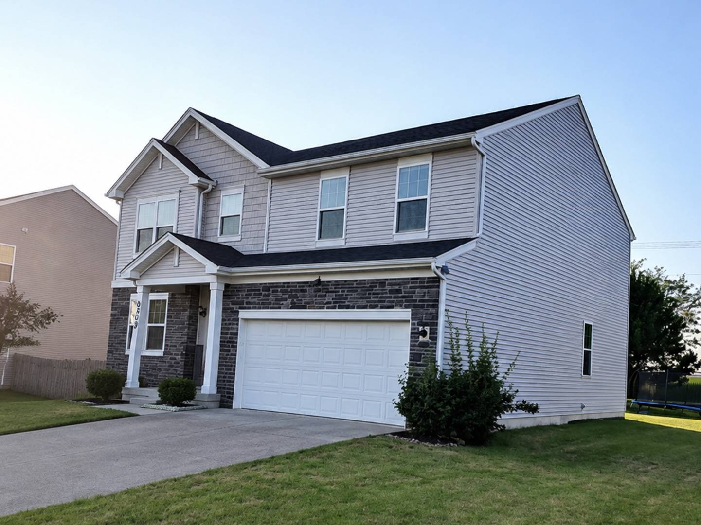8509 Rosehall DR, Joliet, IL 60431