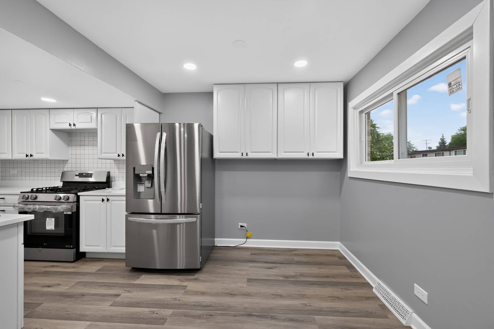 257 dover DR #c, Des Plaines, IL 60018