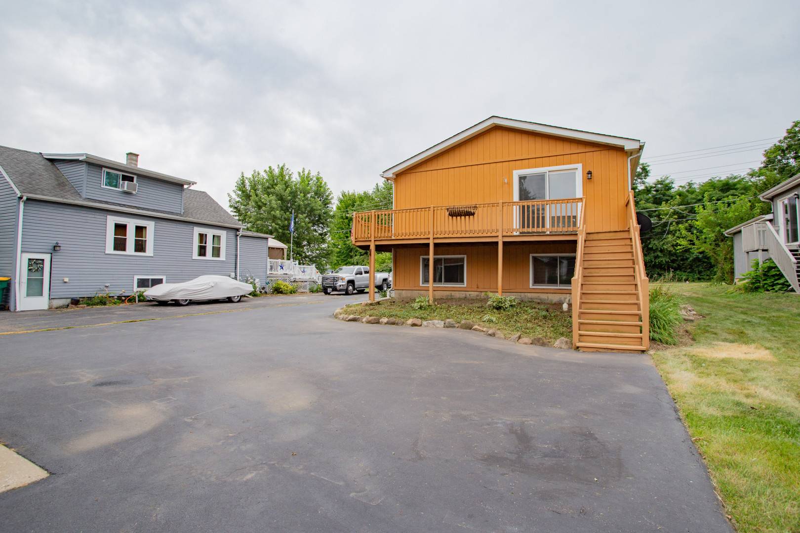 224 E Grand AVE, Fox Lake, IL 60020