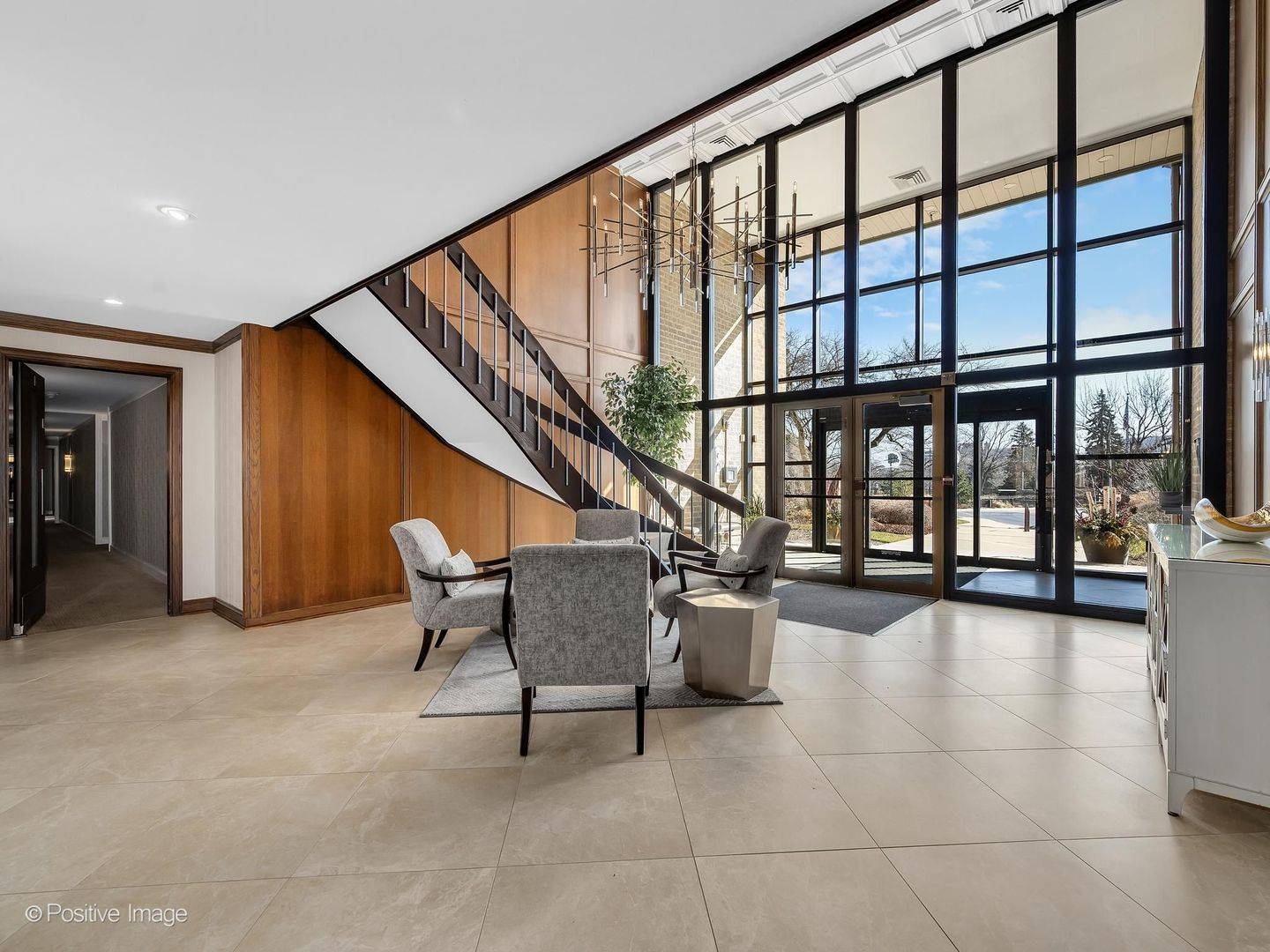 1 Oak Brook Club DR #A310, Oak Brook, IL 60523