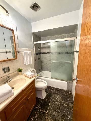 3158-3158 W 93rd ST #1C, Evergreen Park, IL 60805