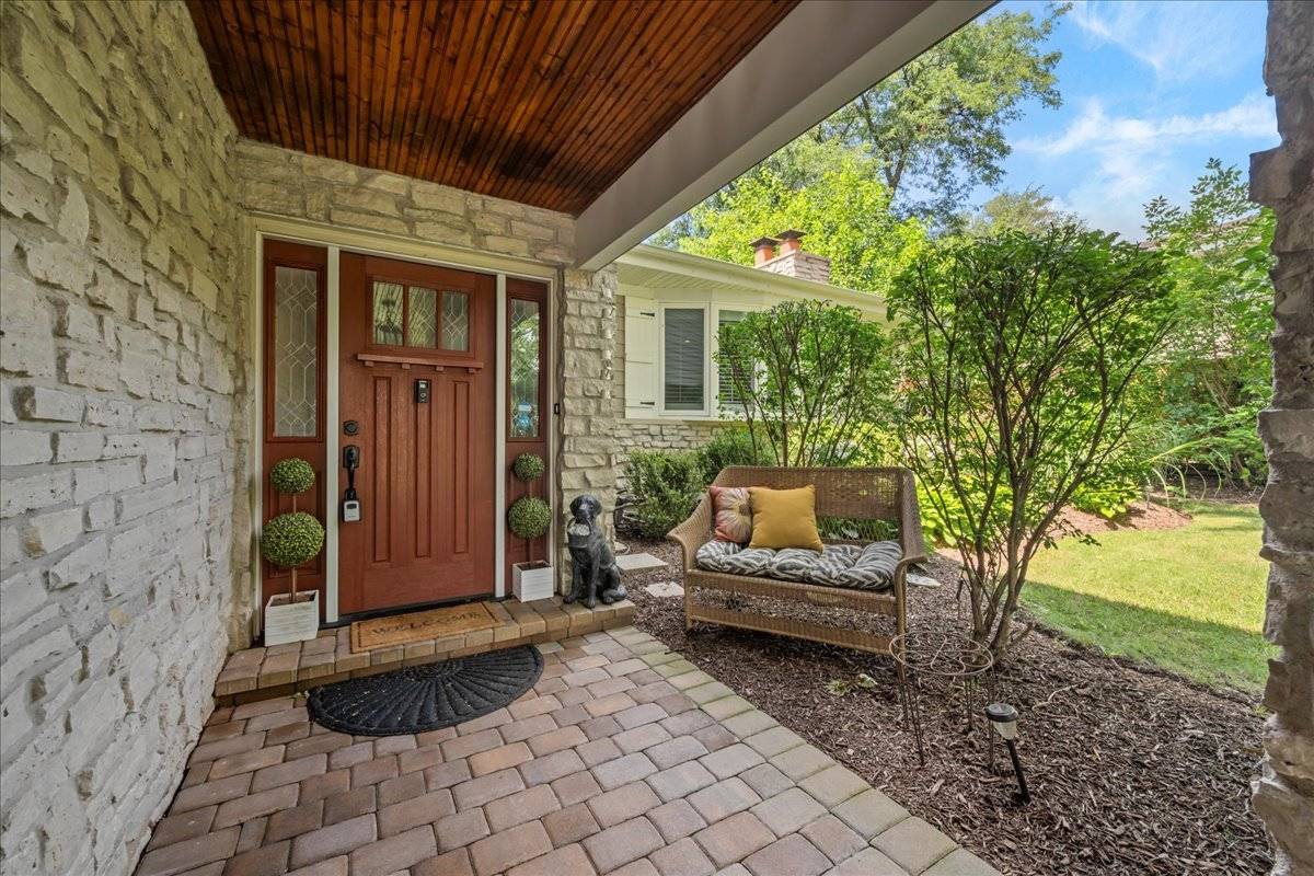 S758 Grant ST, Winfield, IL 60190