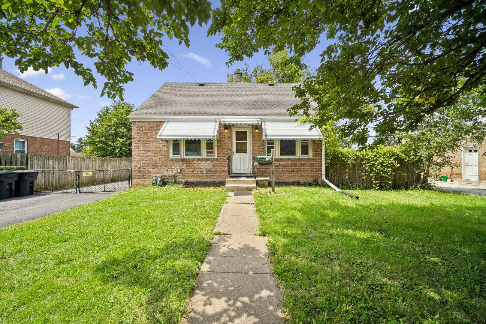 4702 River RD, Schiller Park, IL 60176