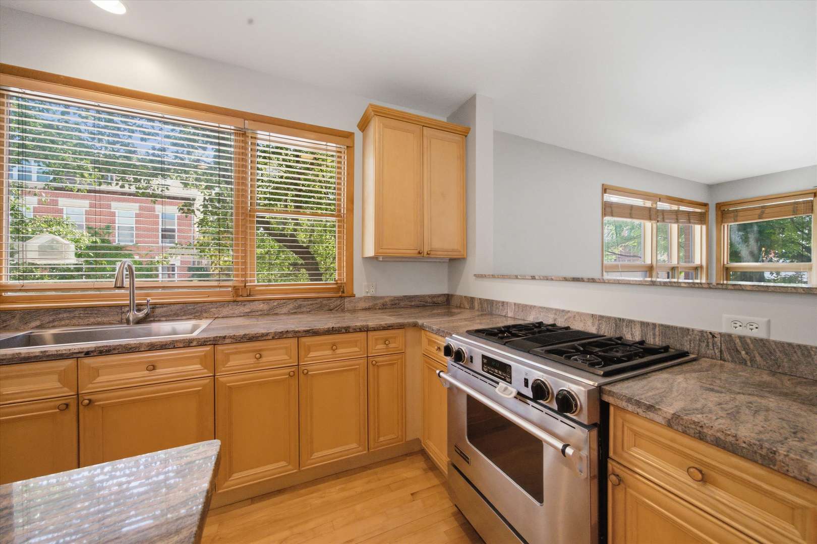 860 N Elston AVE #2, Chicago, IL 60642