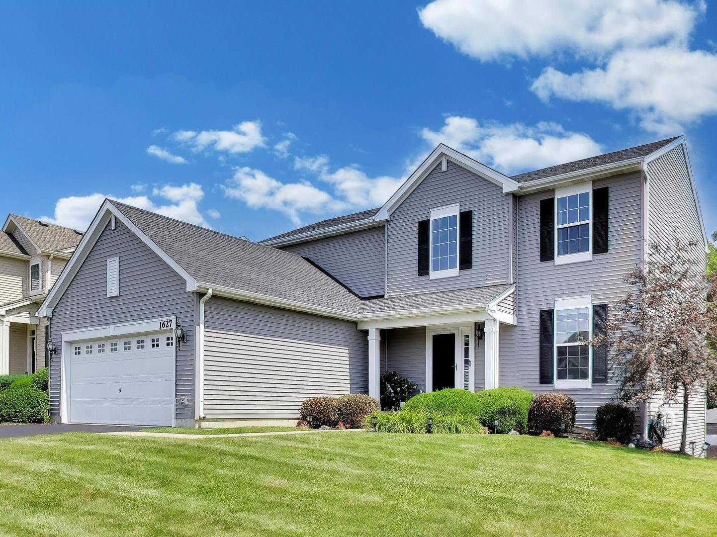 1627 Powderhorn DR, Volo, IL 60020