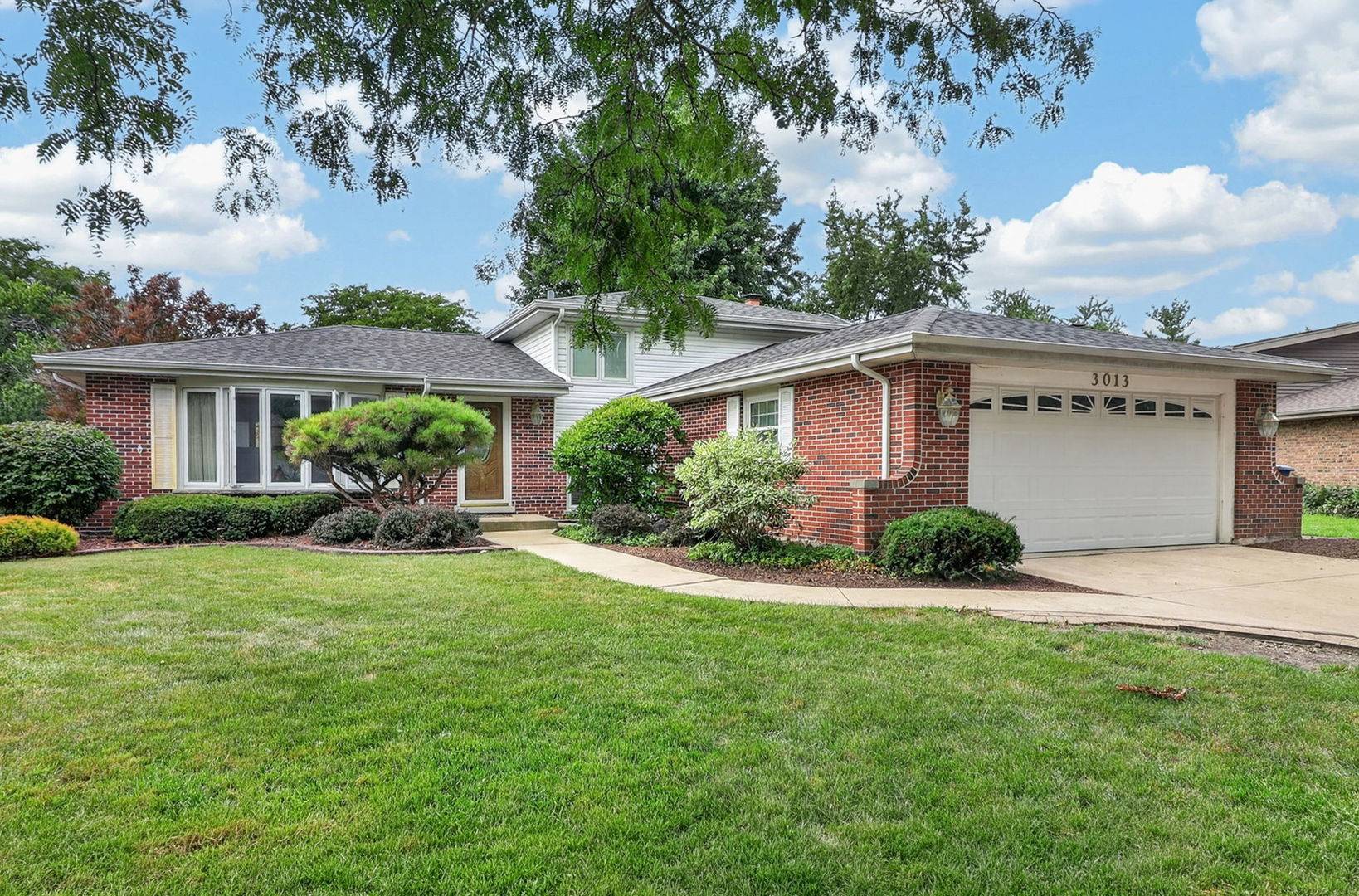 3013 Harvest PL, Darien, IL 60561