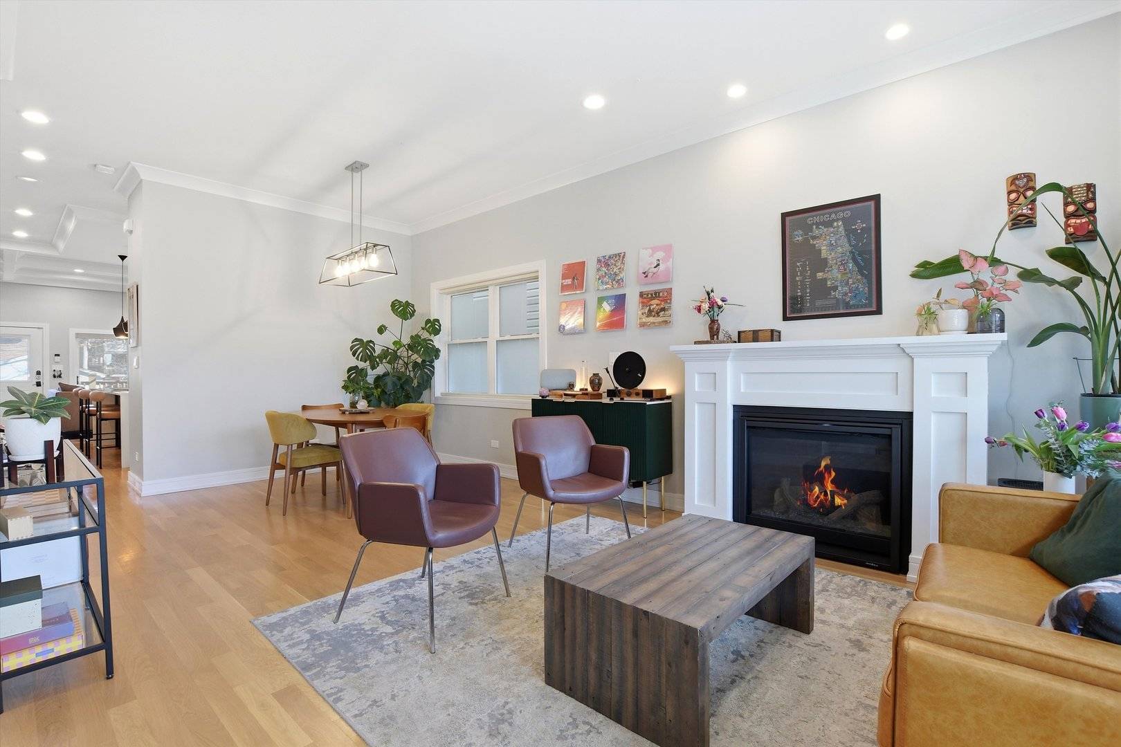 1635 N Central Park AVE, Chicago, IL 60647