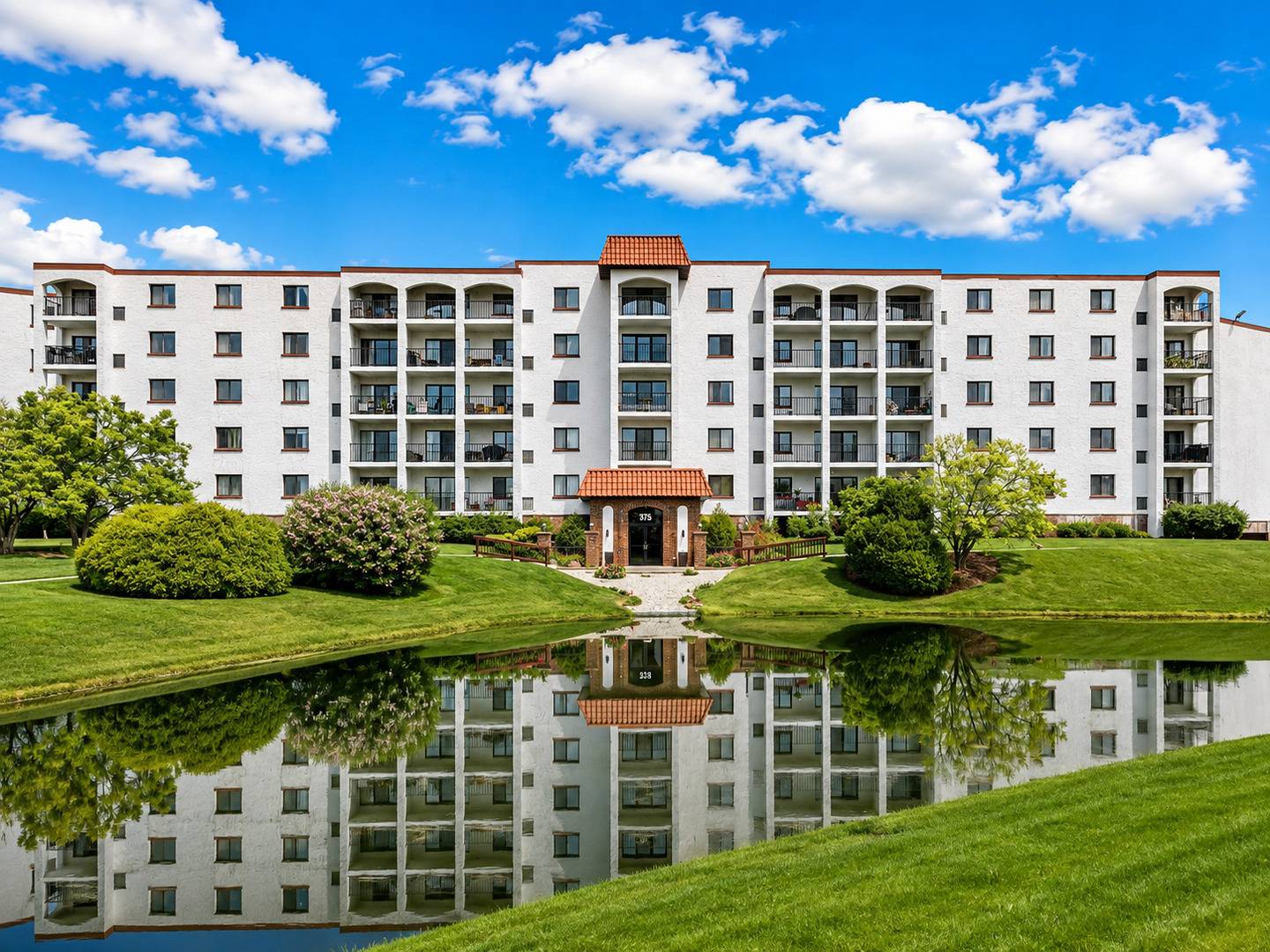 375 Plum Creek DR #312, Wheeling, IL 60090