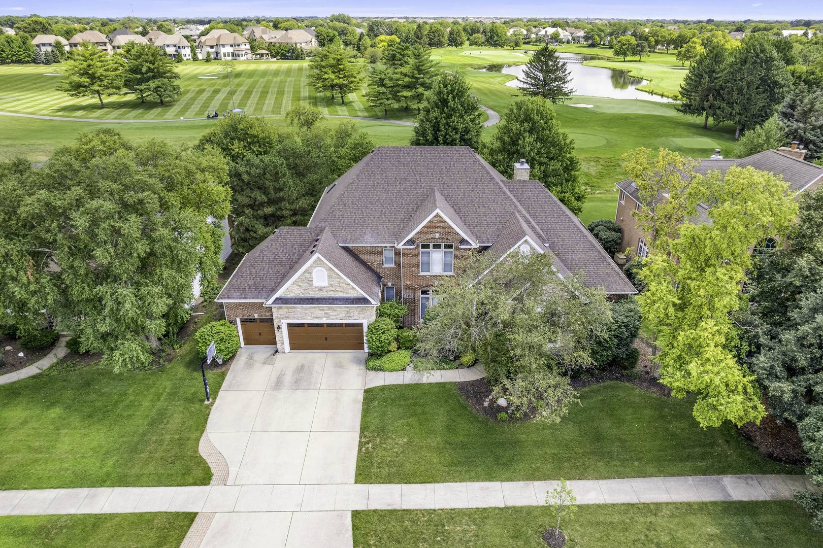 2439 Fawn Lake CIR, Naperville, IL 60564