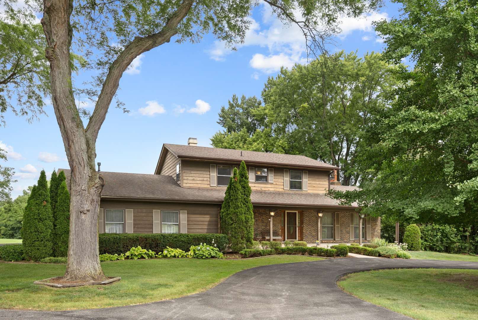 1150 Anne CT, Sleepy Hollow, IL 60118