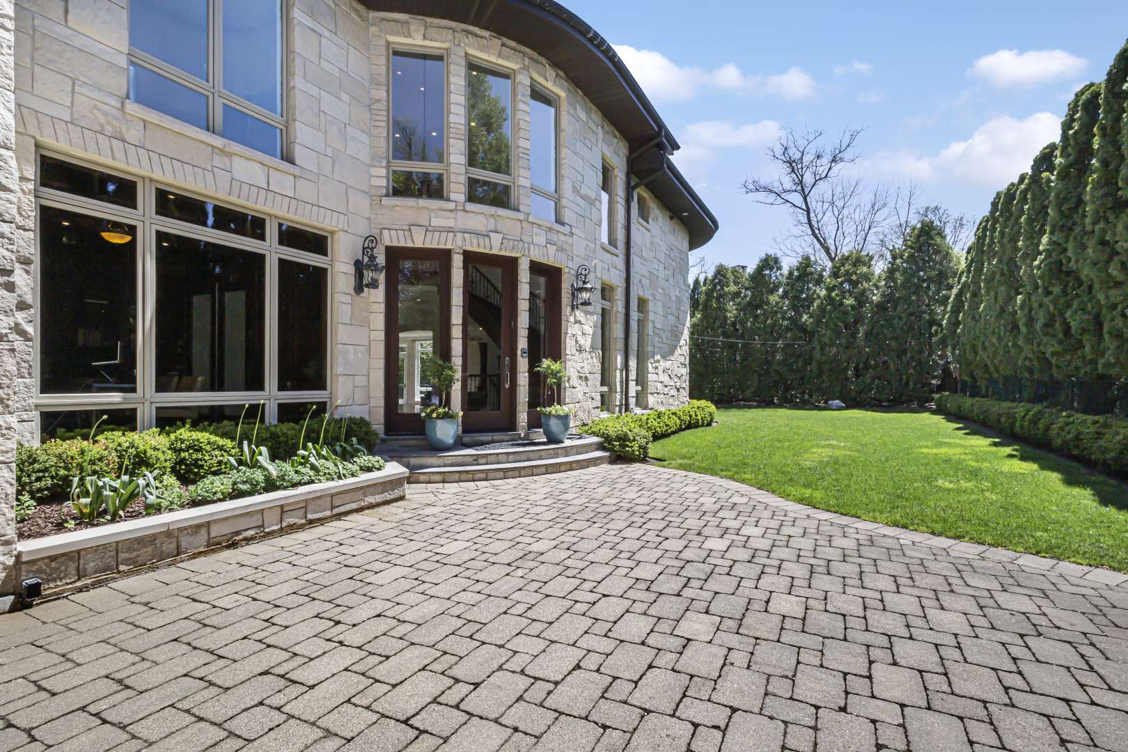 70 Harbor ST, Glencoe, IL 60022