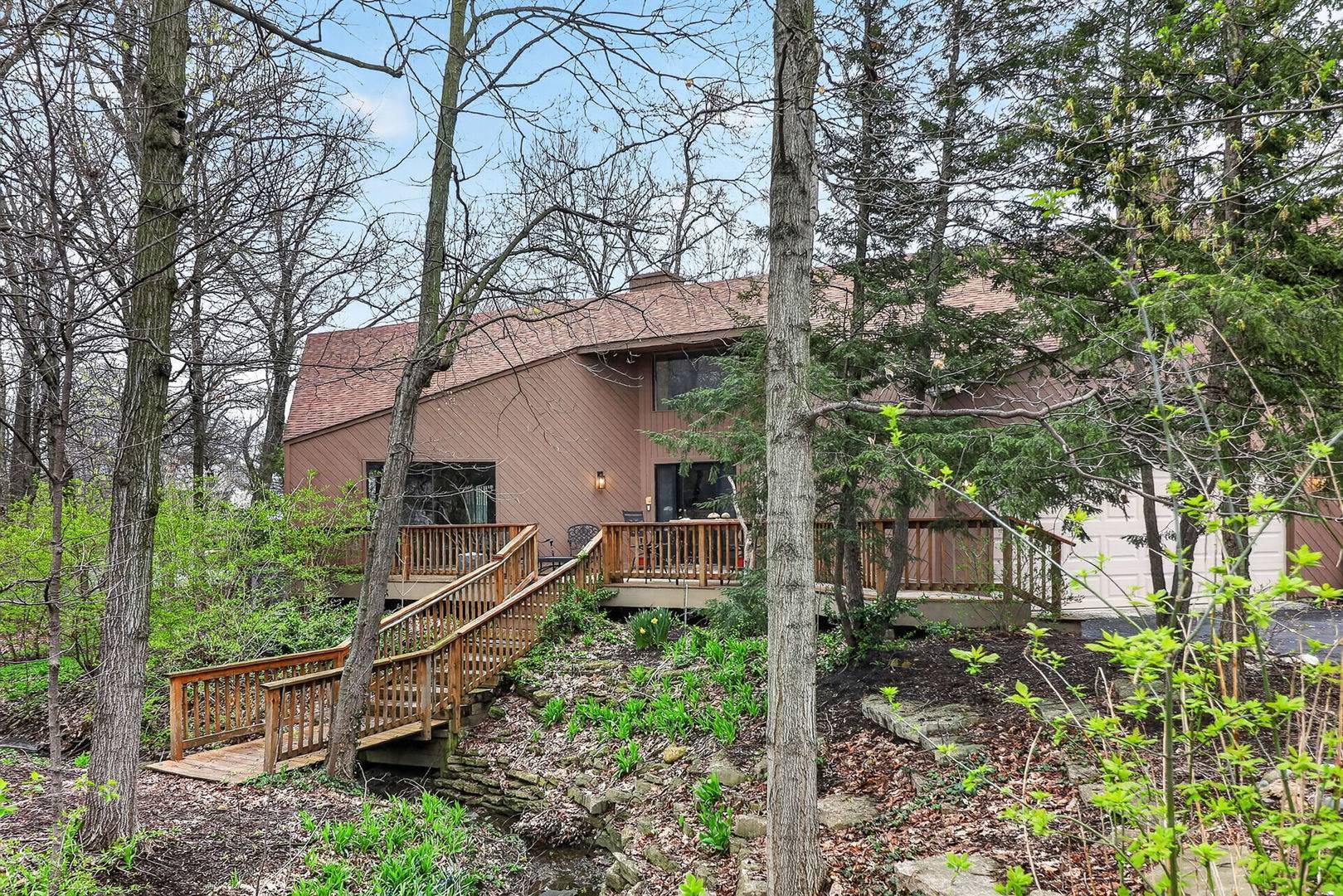 5337 Brookbank RD, Downers Grove, IL 60515