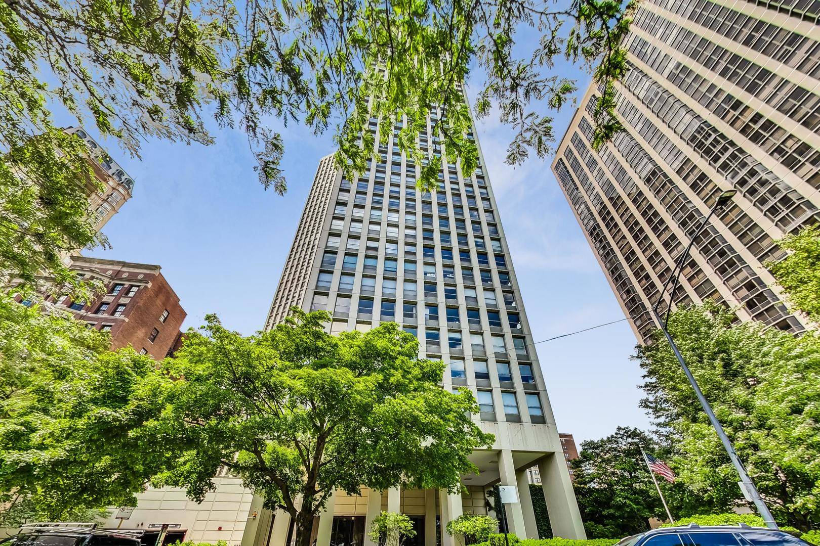 2626 N Lakeview AVE #502, Chicago, IL 60614