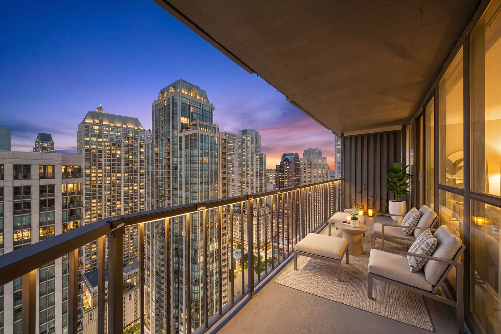 10 E Ontario ST #4207, Chicago, IL 60611