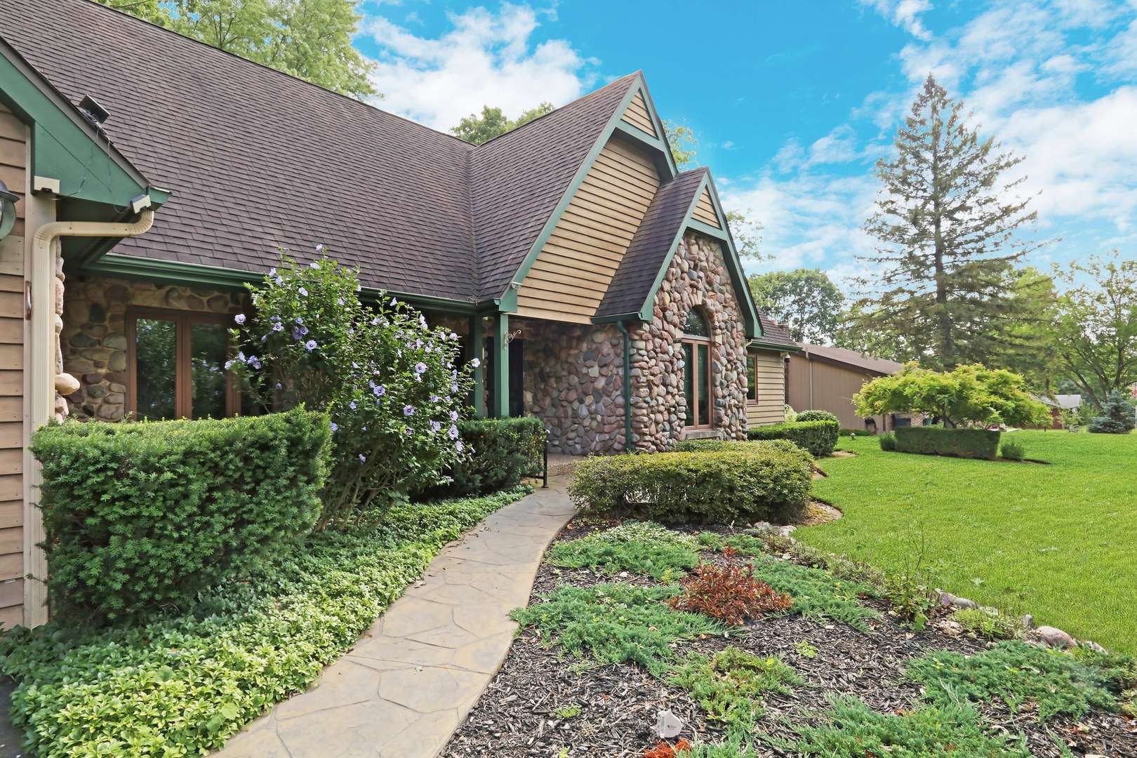25139 W Caine RD, Ingleside, IL 60041