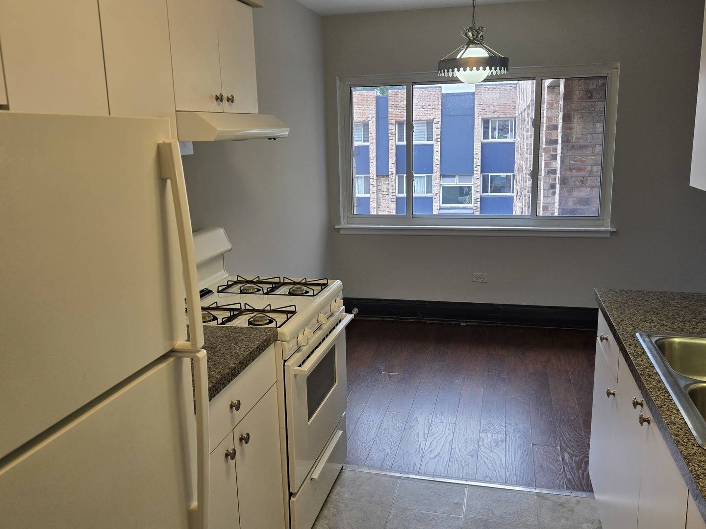 8655 1/2 W Foster AVE #3B, Chicago, IL 60656
