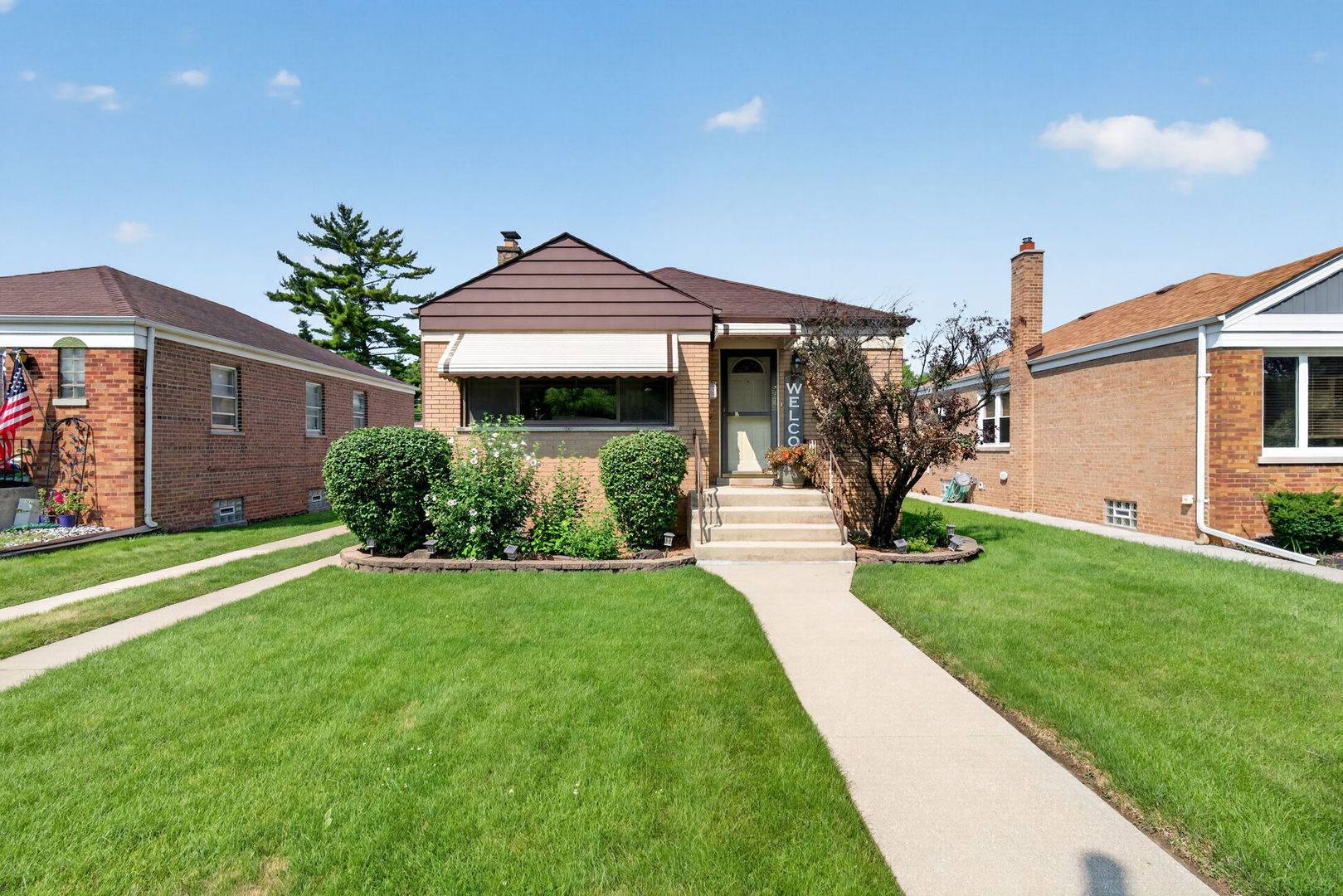 9628 S Utica AVE, Evergreen Park, IL 60805