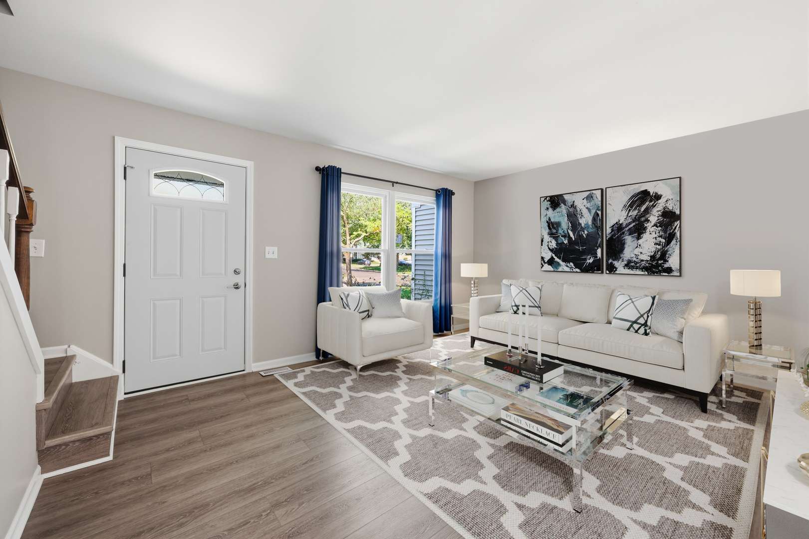 809 Bishop CT, Schaumburg, IL 60194