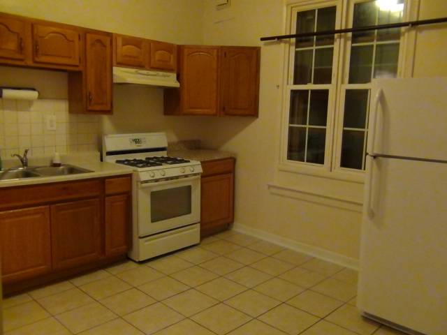 1552 W Highland AVE #2E, Chicago, IL 60660