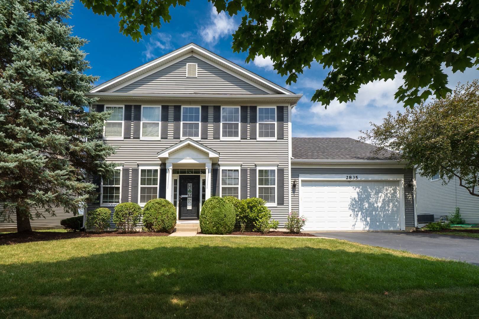 2835 Liberty Lakes BLVD, Wauconda, IL 60084