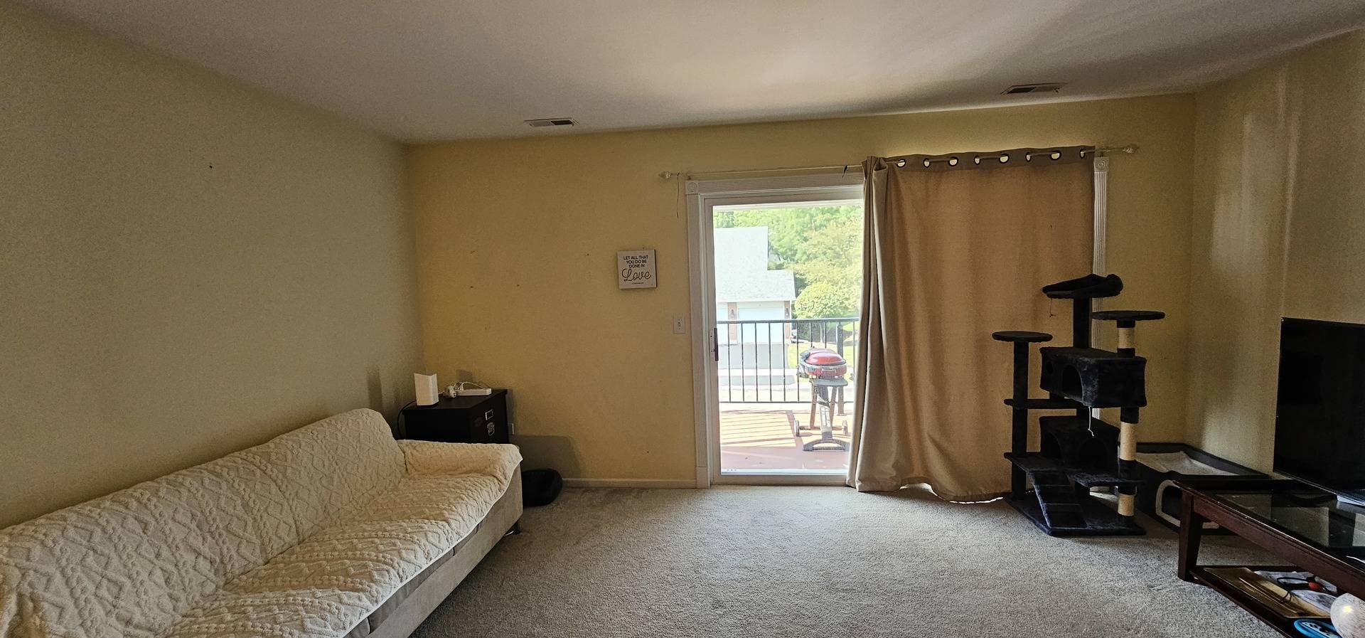 893 Golf Course RD #8, Crystal Lake, IL 60014