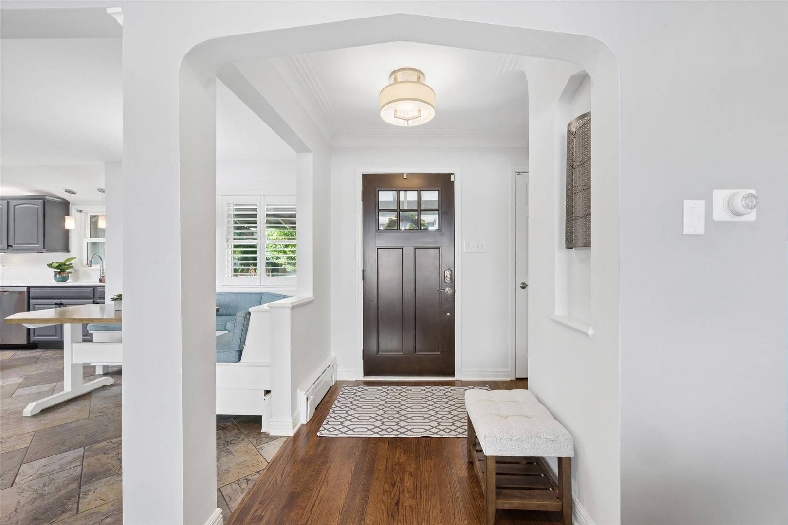 501 N Edgewood AVE, La Grange Park, IL 60526