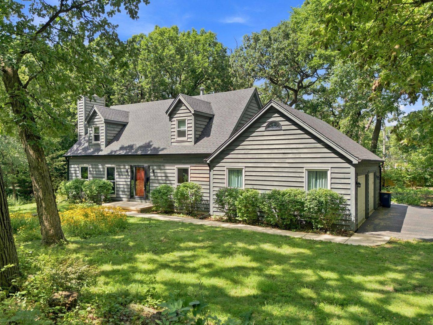 520 Glenwood TRL, Elgin, IL 60120