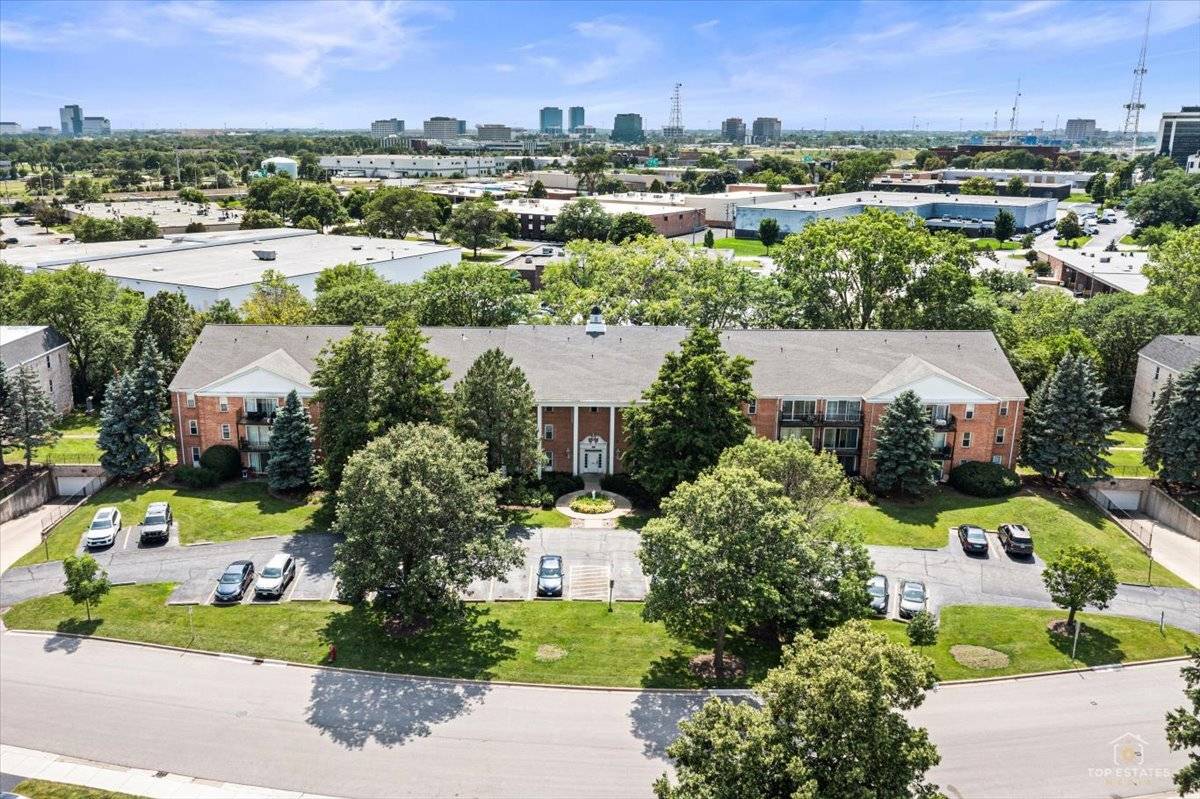 5101 Carriageway DR #205, Rolling Meadows, IL 60008