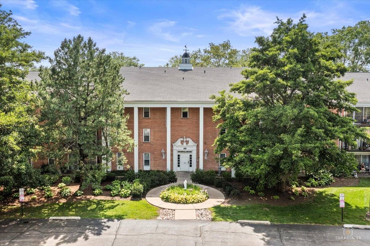 5101 Carriageway DR #205, Rolling Meadows, IL 60008