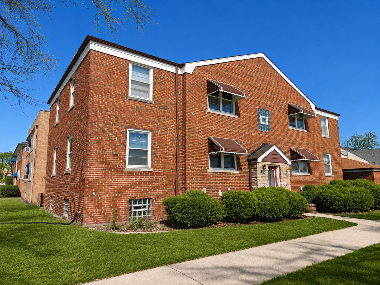 1106 Alima TER, La Grange Park, IL 60526