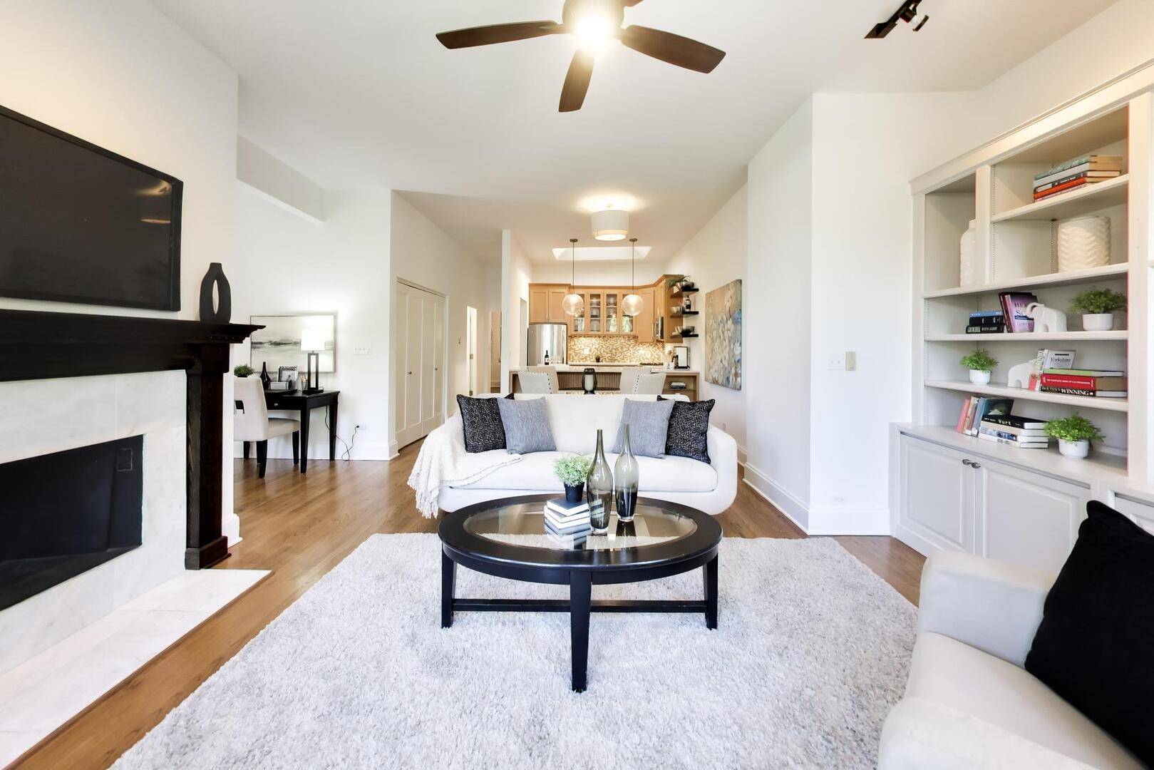 819 W Dickens AVE #3C, Chicago, IL 60614